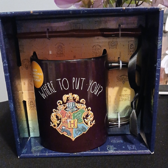 Rae Dunn Other - Harry Potter Black Hogwarts Crest Mug Rae Dunn NIB